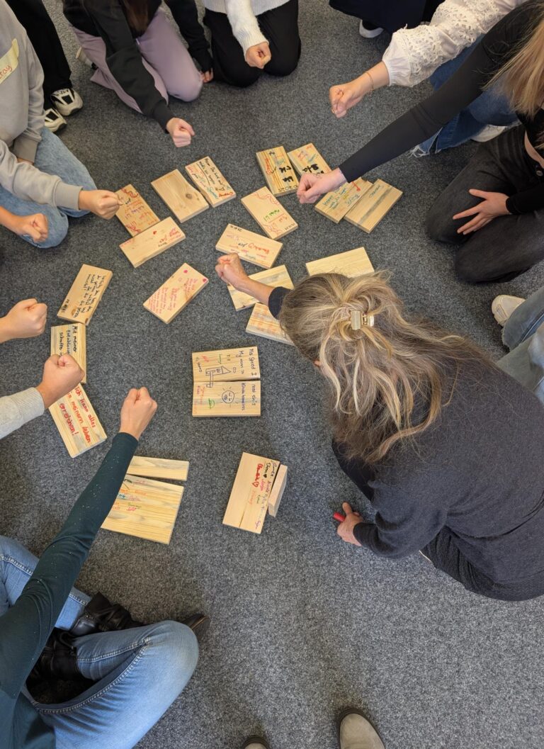 WenDo-Workshop „Mädchen stärken für MINT-Berufe“